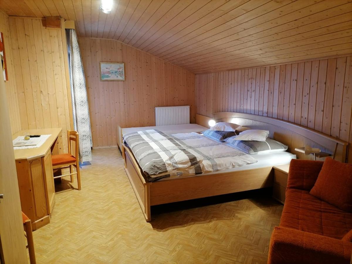 Gasthaus Oberkirn เชนนา ภายนอก รูปภาพ