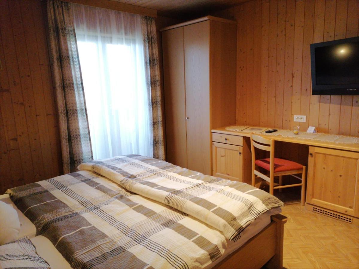 Gasthaus Oberkirn เชนนา ภายนอก รูปภาพ